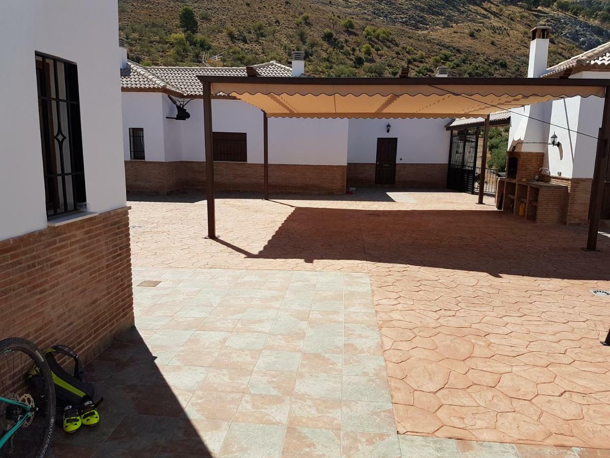 Apartamentos Rurales La Dehesa Del Acebuche เฮน ภายนอก รูปภาพ