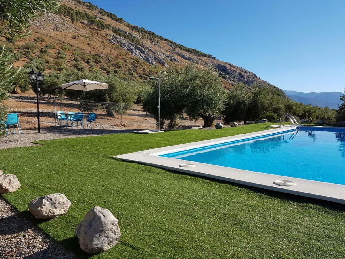 Apartamentos Rurales La Dehesa Del Acebuche เฮน ภายนอก รูปภาพ
