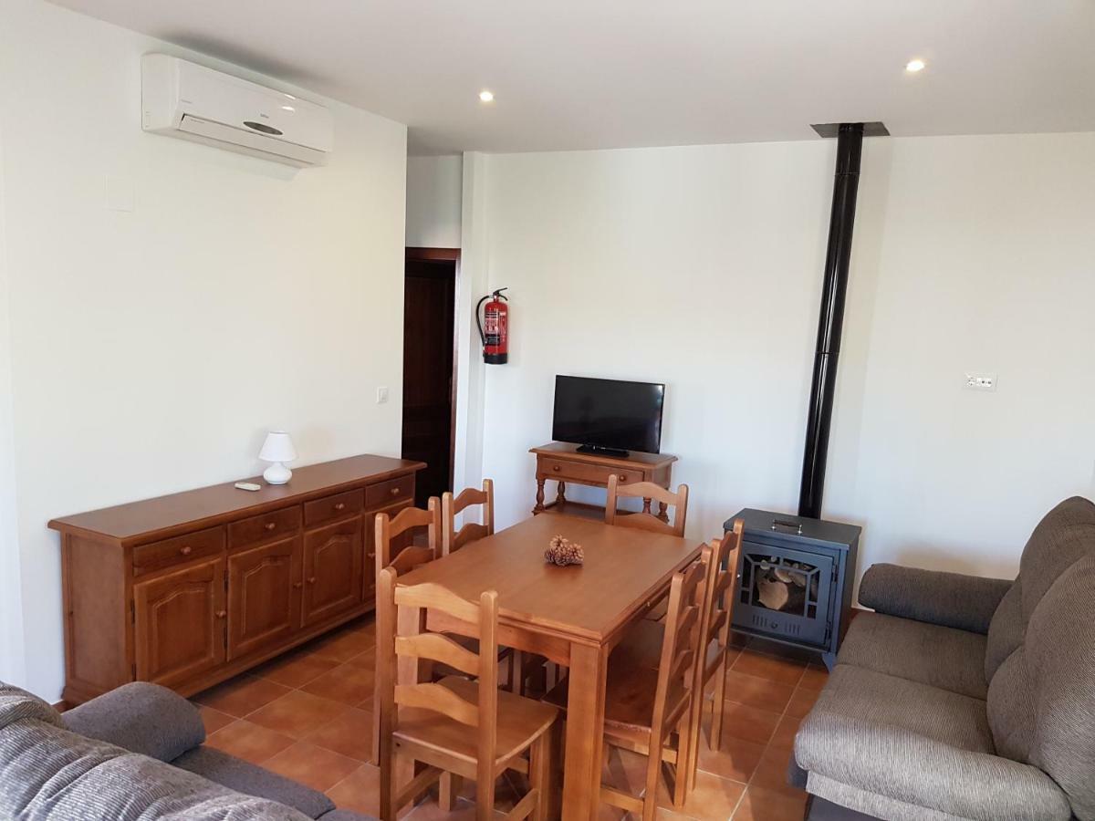 Apartamentos Rurales La Dehesa Del Acebuche เฮน ภายนอก รูปภาพ