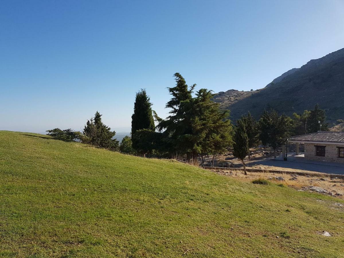 Apartamentos Rurales La Dehesa Del Acebuche เฮน ภายนอก รูปภาพ