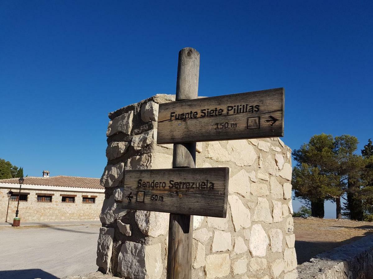 Apartamentos Rurales La Dehesa Del Acebuche เฮน ภายนอก รูปภาพ